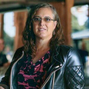 Meet your Posher, Dori